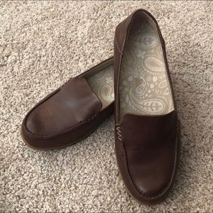 Olukai women’s loafers in great condition